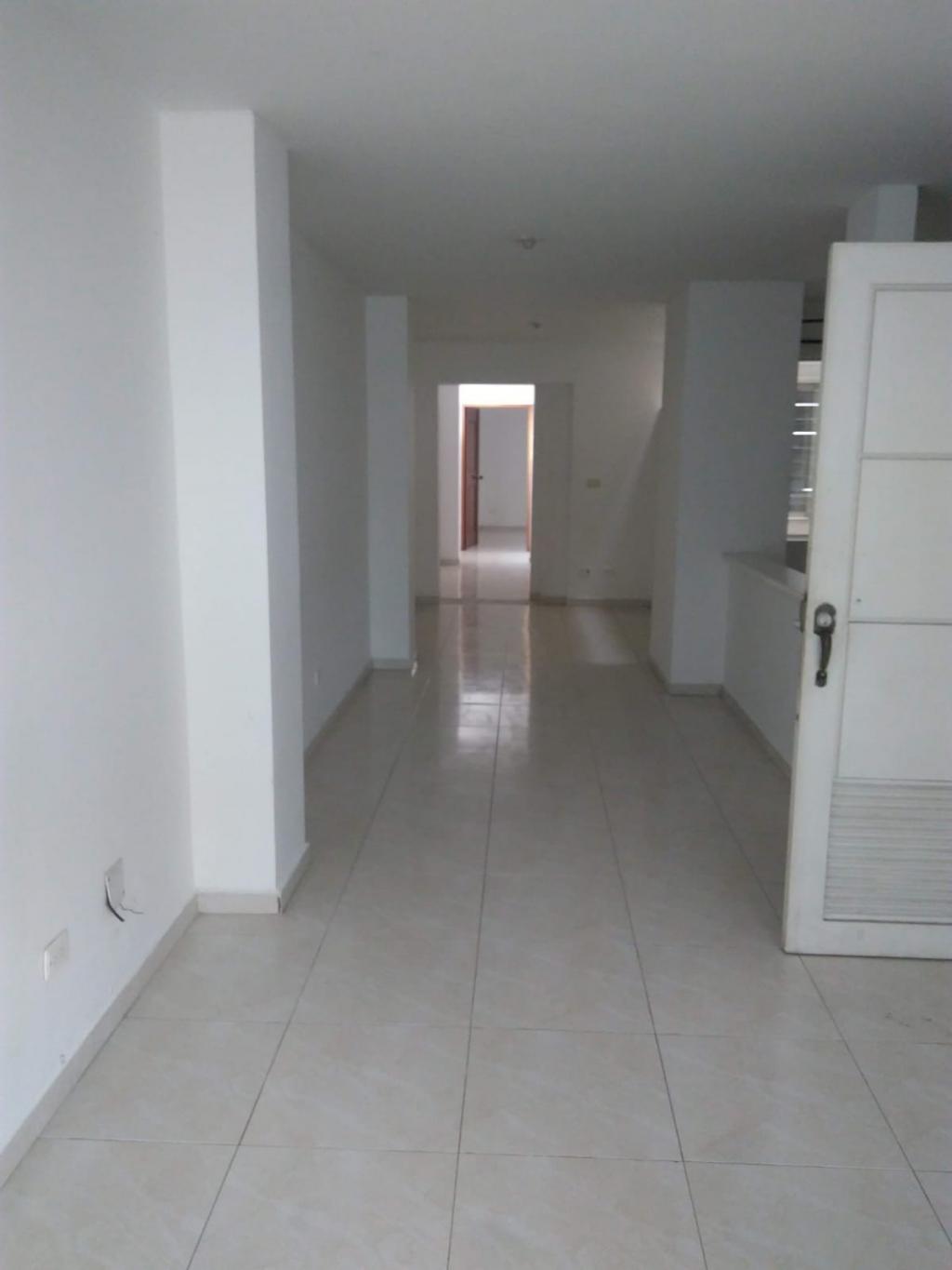 Apartamento en venta en Champagnat, Cali · foto 15 de 18