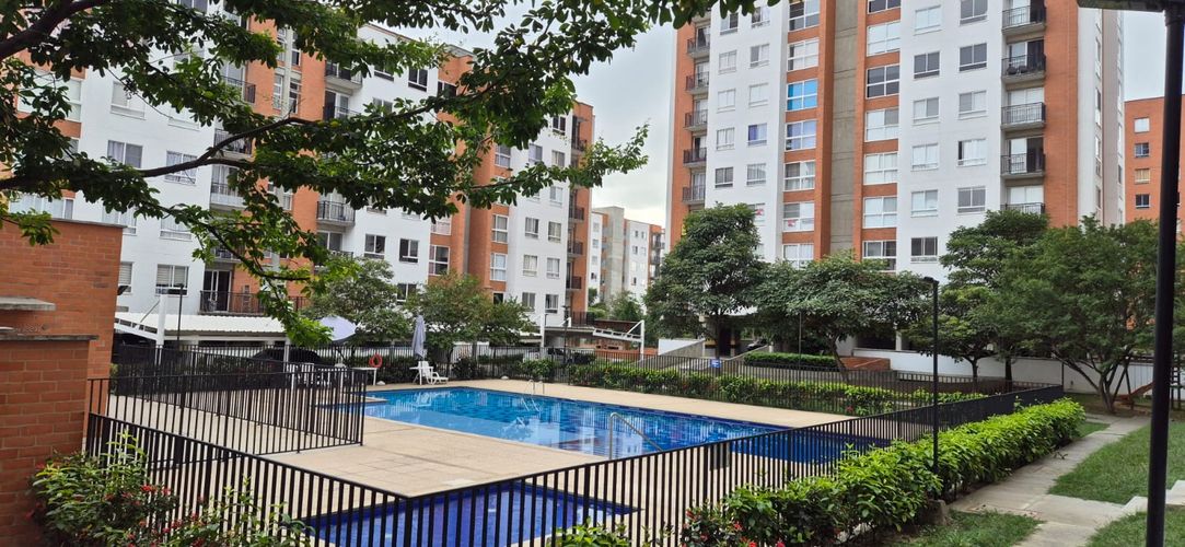 Apartamento de 2 alcobas en venta en Bochalema, Cali, 70 m² · foto 3 de 18