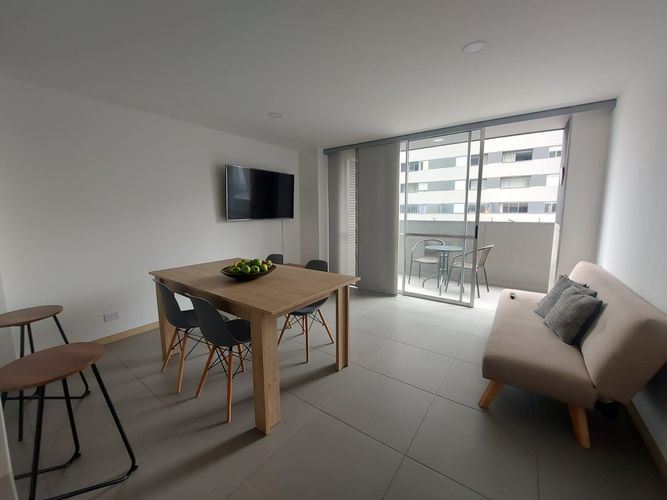 Apartamento de 3 alcobas en arriendo en El Poblado, Medellín, 75 m² · foto 4 de 15