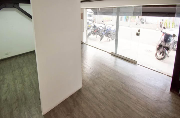 Local en arriendo en Cristo Rey, Medellín, 25 m² · foto 2 de 7