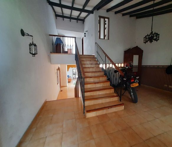 Casa de 4 alcobas en venta en Santa Isabel, Cali, 439 m² · foto 8 de 24