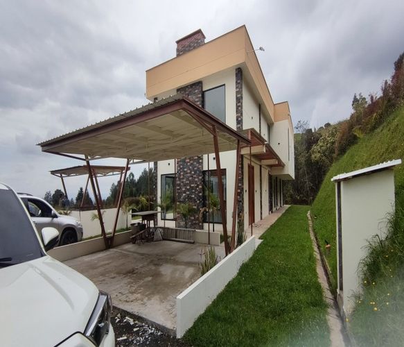 Finca en venta en San Jose, Guarne, 2413 m² · foto 5 de 24