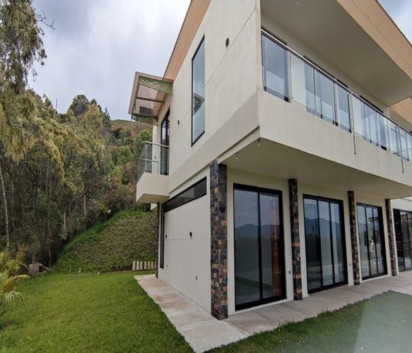 Finca en venta en San Jose, Guarne, 2413 m² · foto 10 de 24