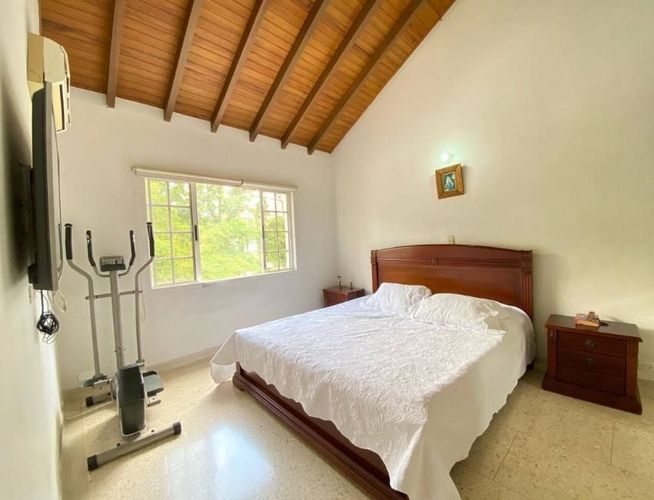 Casa de 4 alcobas en venta en Cañaveral, Floridablanca, 220 m² · foto 13 de 19