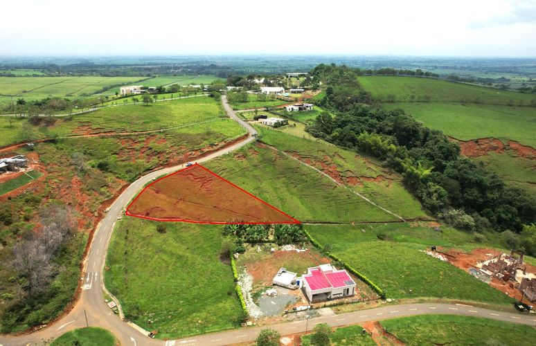 Lote en venta en Tablones, Palmira, 3011 m² · foto 2 de 9