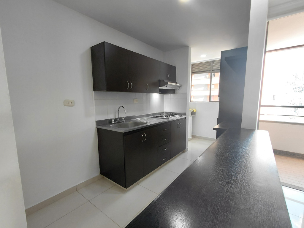 Apartamento en arriendo en El Poblado, Medellín · foto 4 de 20