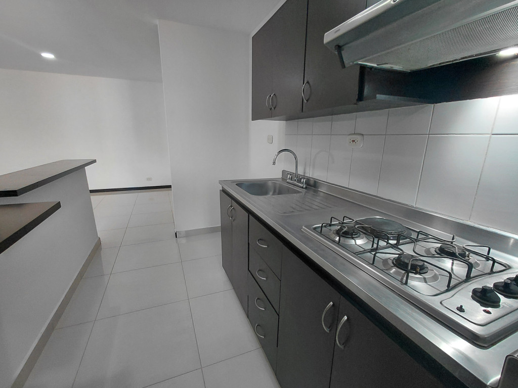 Apartamento en arriendo en El Poblado, Medellín · foto 5 de 20