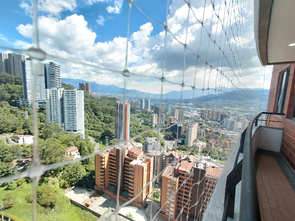 Apartamento en arriendo en El Poblado, Medellín · foto 7 de 20