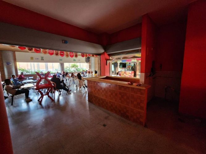 Local en arriendo en Guayaquil, Medellín, 21 m² · foto 3 de 5