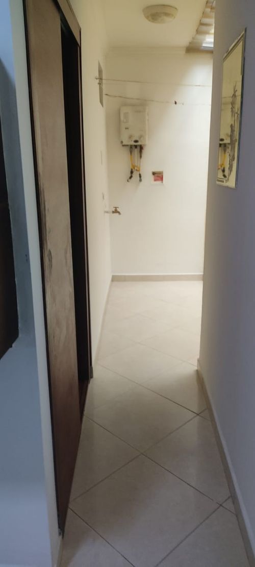 Apartamento de 4 alcobas en arriendo en Laureles, Medellín, 223 m² · foto 6 de 11