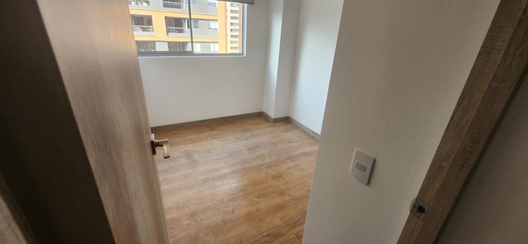 Apartamento de 3 alcobas en arriendo en Villa Carlota, Medellín, 94 m² · foto 8 de 13