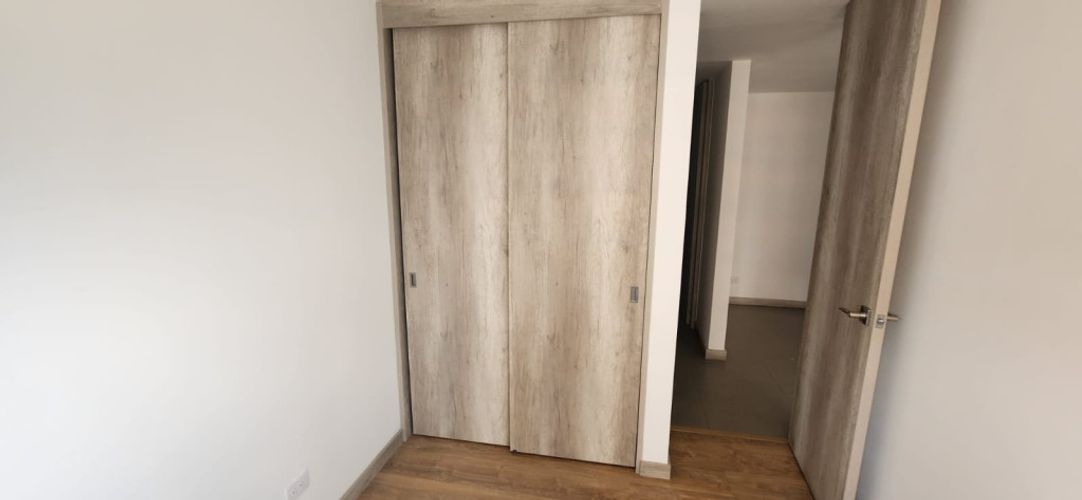 Apartamento de 3 alcobas en arriendo en Villa Carlota, Medellín, 94 m² · foto 9 de 13