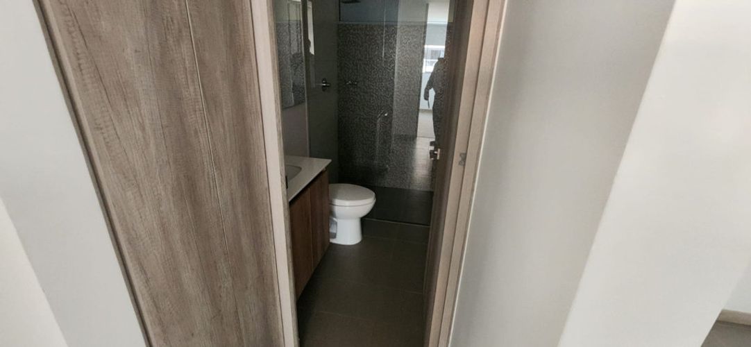 Apartamento de 3 alcobas en arriendo en Villa Carlota, Medellín, 94 m² · foto 10 de 13