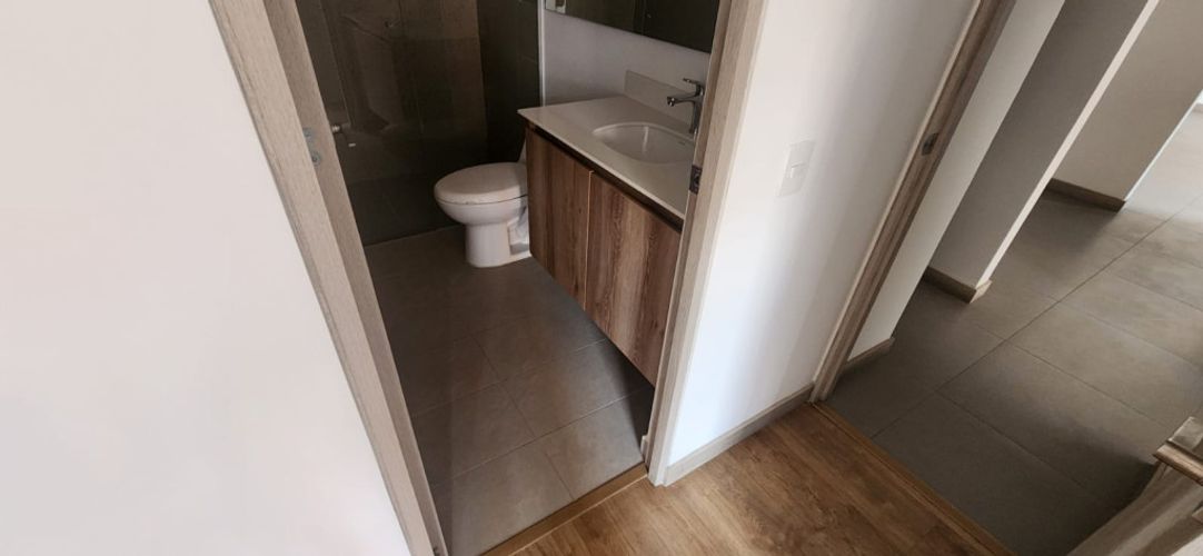 Apartamento de 3 alcobas en arriendo en Villa Carlota, Medellín, 94 m² · foto 11 de 13