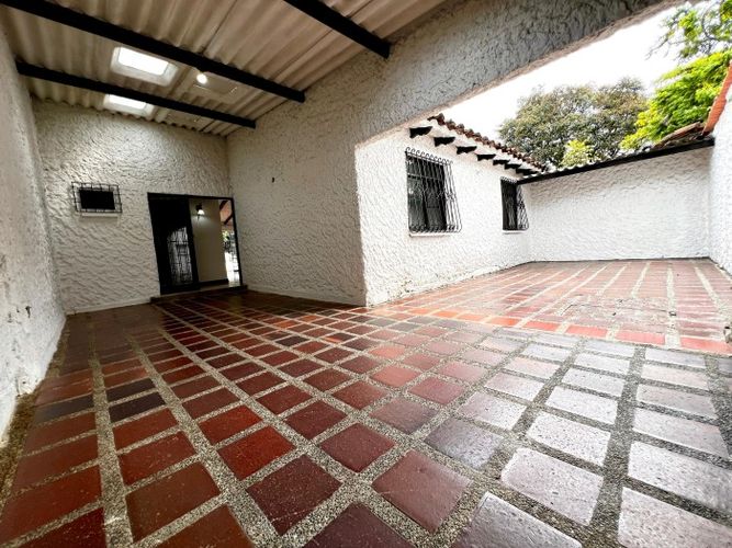 Casa de 4 alcobas en venta en El Refugio, Cali, 273 m² · foto 4 de 24