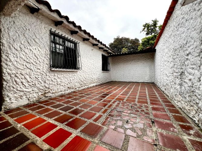 Casa de 4 alcobas en venta en El Refugio, Cali, 273 m² · foto 5 de 24