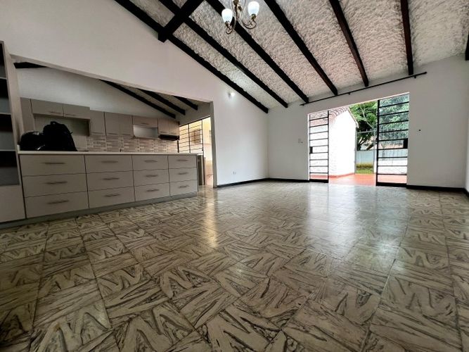 Casa de 4 alcobas en venta en El Refugio, Cali, 273 m² · foto 6 de 24
