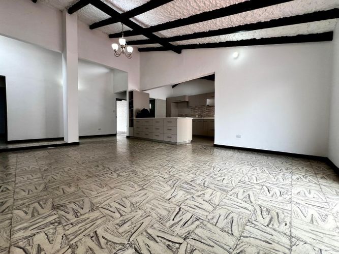 Casa de 4 alcobas en venta en El Refugio, Cali, 273 m² · foto 7 de 24