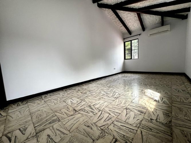 Casa de 4 alcobas en venta en El Refugio, Cali, 273 m² · foto 17 de 24