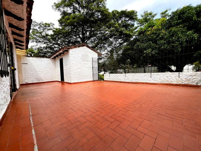 Casa de 4 alcobas en venta en El Refugio, Cali, 273 m² · foto 20 de 24