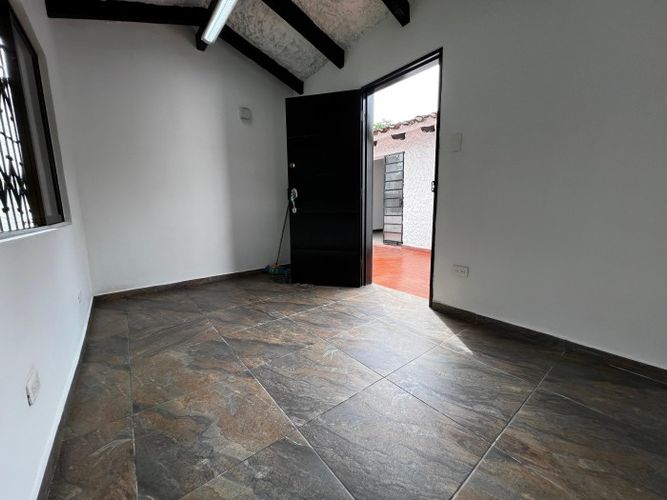 Casa de 4 alcobas en venta en El Refugio, Cali, 273 m² · foto 23 de 24