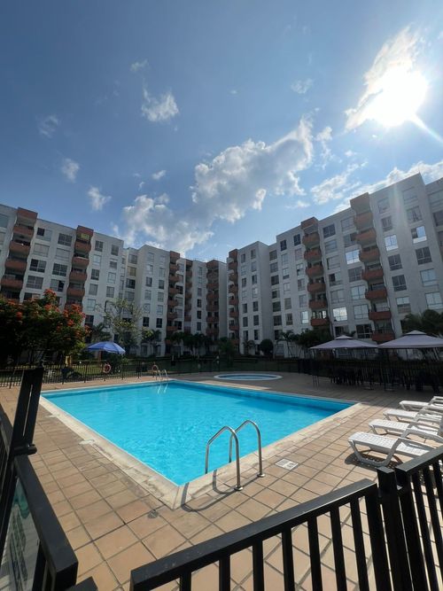 Apartamento de 3 alcobas en venta en Bochalema, Cali, 74 m² · foto 4 de 24