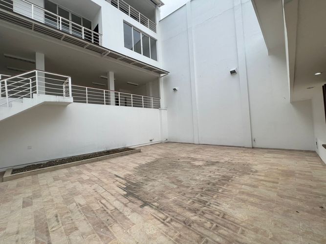 Casa de 8 alcobas en venta en San Pedro, Cali, 340 m² · foto 9 de 24