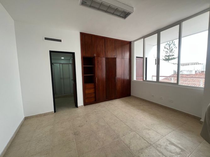 Casa de 8 alcobas en venta en San Pedro, Cali, 340 m² · foto 17 de 24