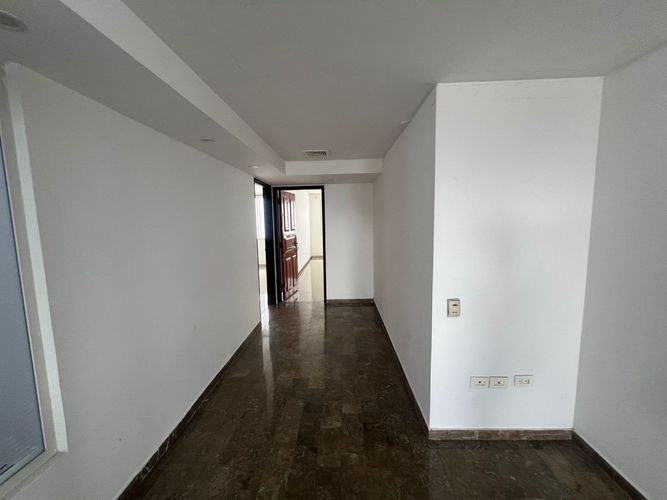 Casa de 8 alcobas en venta en San Pedro, Cali, 340 m² · foto 23 de 24