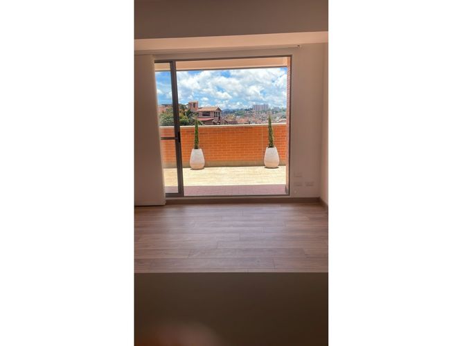Apartamento de 2 alcobas en venta en El Porvenir, Rionegro, 87 m² · foto 2 de 10