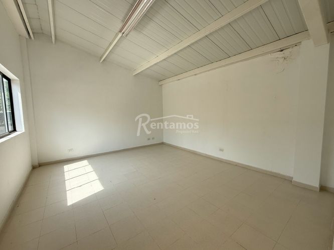 Apartamento de 17 alcobas en arriendo en Manila, Medellín, 870 m² · foto 4 de 22