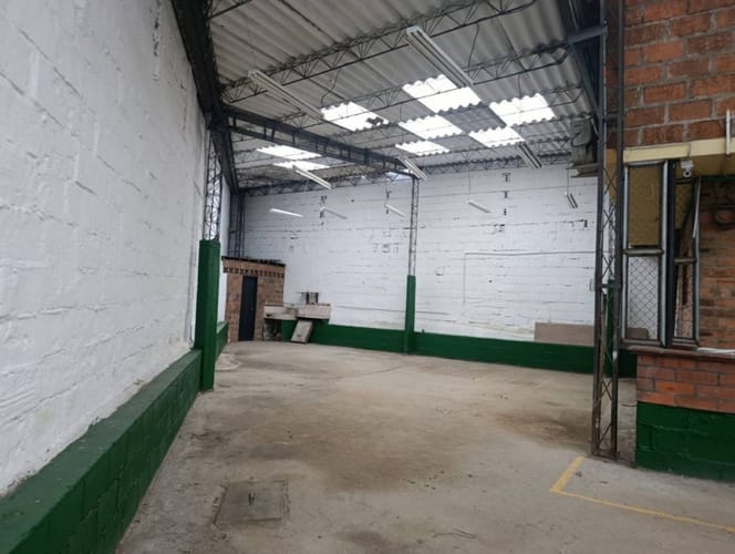 Bodega en venta en Miravalle, Medellín, 350 m² · foto 24 de 24