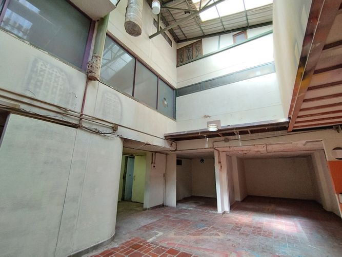 Bodega en arriendo en Jesus Nazareno, Medellín, 180 m² · foto 2 de 10