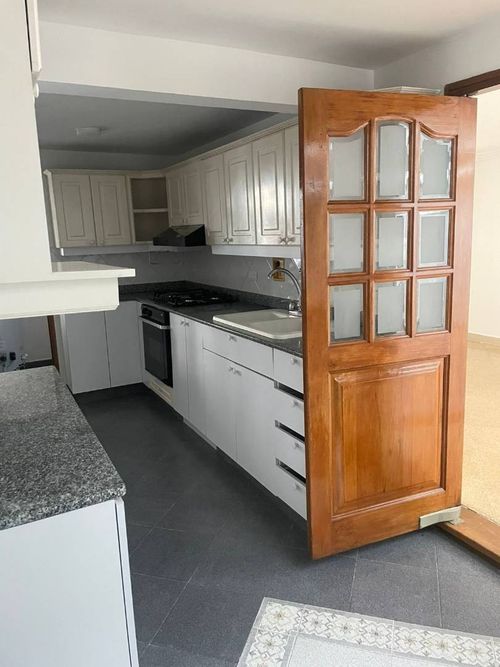 Casa de 5 alcobas en venta en El Diamante No. 2, Medellín, 289 m² · foto 7 de 24