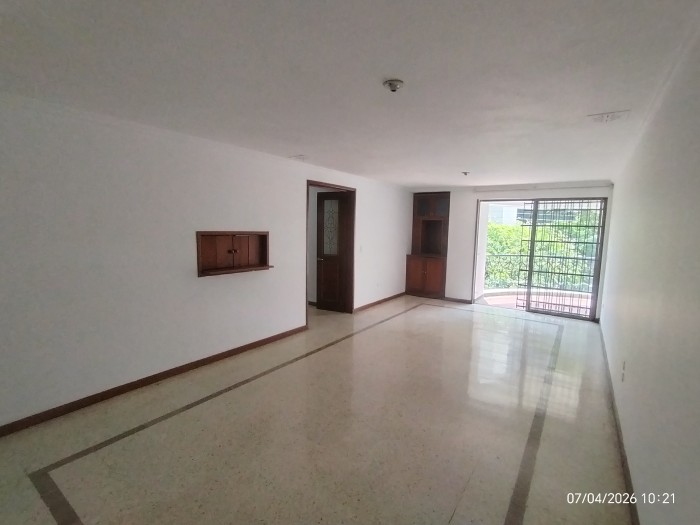Apartamento en venta en Santa Monica, Cali · foto 4 de 24