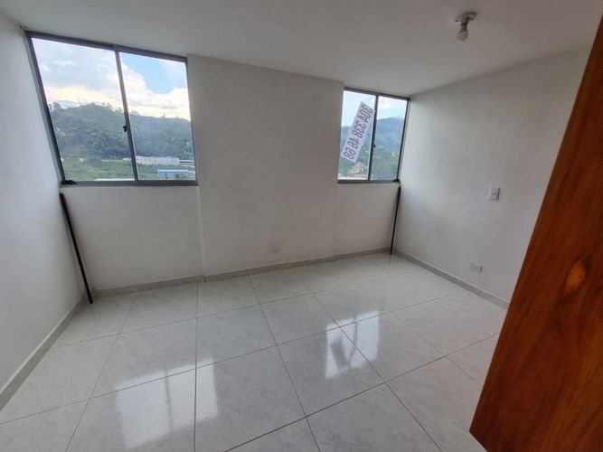 Apartamento de 2 alcobas en venta en La Tablaza, La Estrella, 54 m² · foto 11 de 15