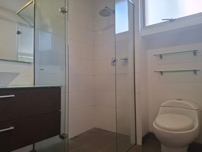 Apartamento de 2 alcobas en arriendo en El Poblado, Medellín, 98 m² · foto 13 de 18