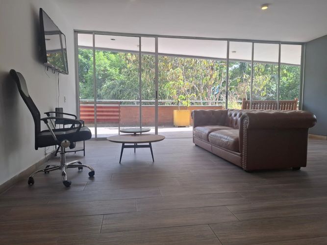 Apartamento de 2 alcobas en arriendo en El Poblado, Medellín, 98 m² · foto 3 de 18