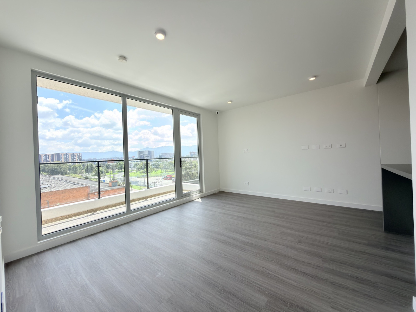 Apartamento en venta en Fontibon, Bogotá · foto 2 de 24