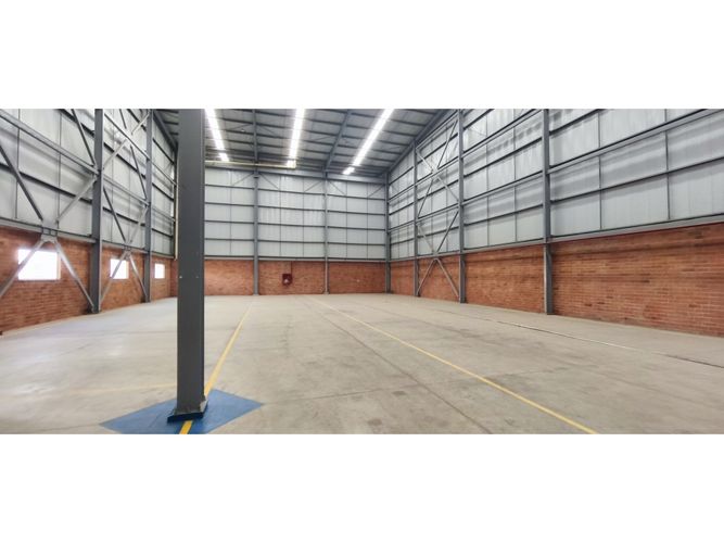Bodega en arriendo en Acopi, Yumbo, 750 m² · foto 5 de 7