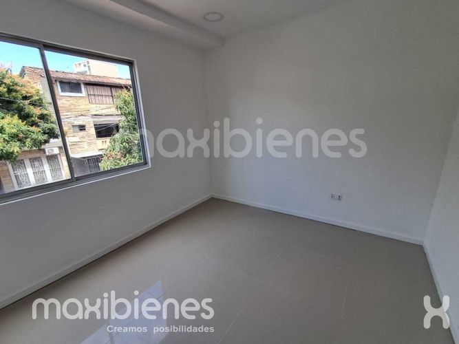 Local en arriendo en Los Colores, Medellín, 90 m² · foto 2 de 11
