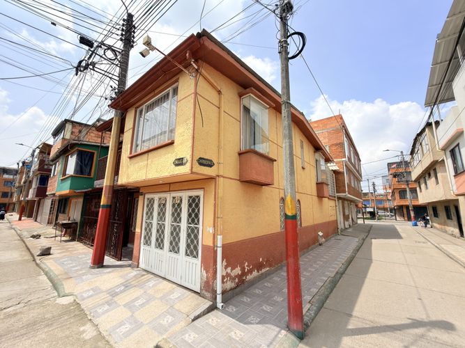 Casa de 3 alcobas en venta en El Cortijo, Madrid, 144 m² · foto 2 de 22