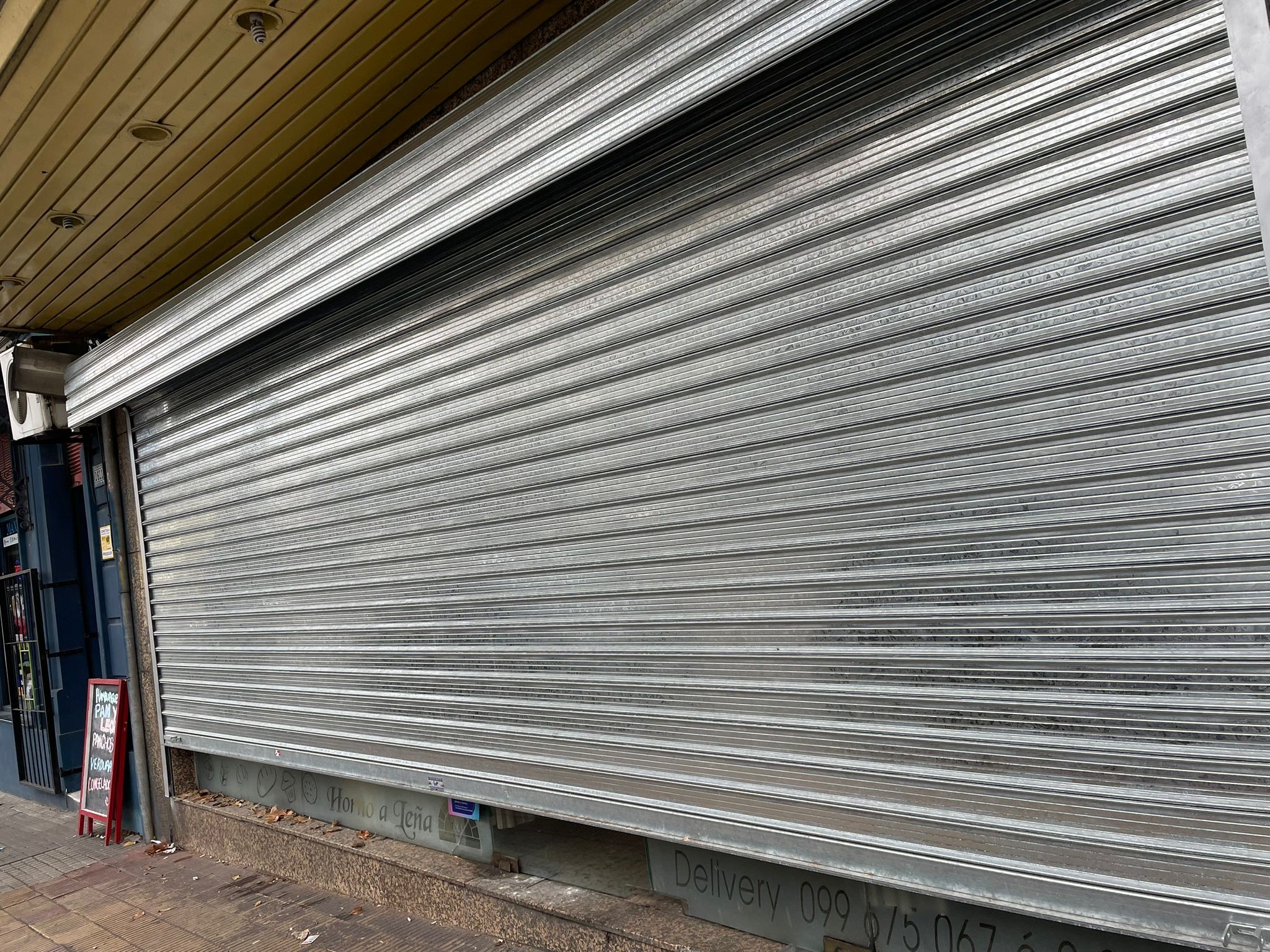 Local comercial de gran dimensión en alquiler. · Foto 2