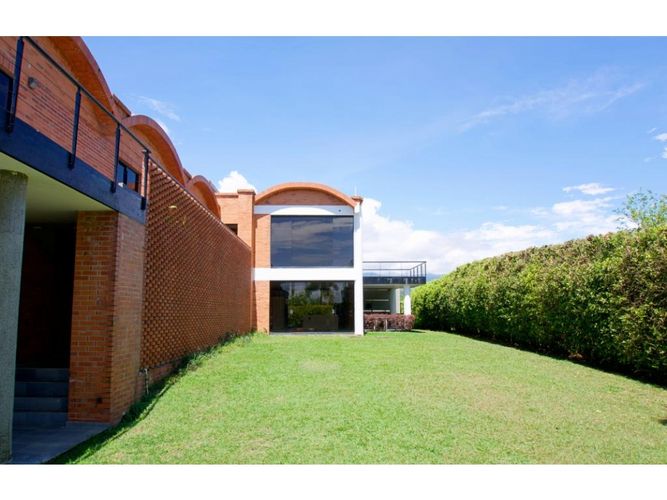 Casa de 5 alcobas en venta en Pance, Cali, 500 m² · foto 3 de 24