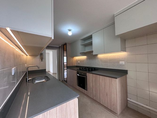 Apartamento de 3 alcobas en venta en El Poblado, Medellín, 172 m² · foto 6 de 19