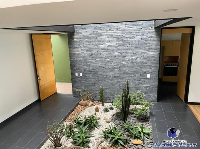 Casa de 4 alcobas en venta en Loma El Atravesado, Envigado, 321 m² · foto 13 de 19