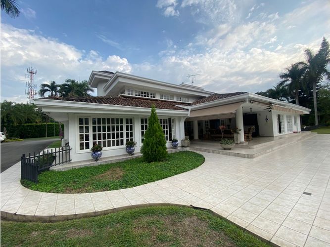 Casa de 5 alcobas en venta en Ciudad Jardin, Cali, 1020 m² · foto 8 de 24