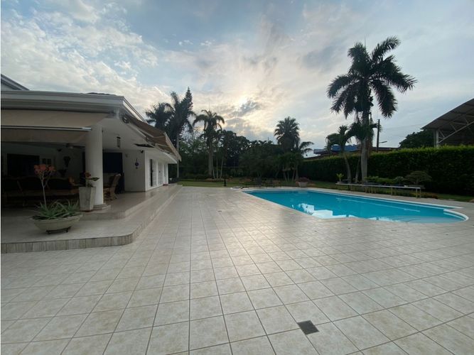 Casa de 5 alcobas en venta en Ciudad Jardin, Cali, 1020 m² · foto 17 de 24