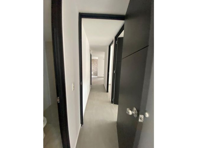 Apartamento de 3 alcobas en venta en Conjunto Residencial Pinares, Madrid, 60 m² · foto 4 de 10