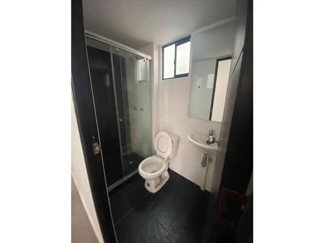 Apartamento de 3 alcobas en venta en Conjunto Residencial Pinares, Madrid, 60 m² · foto 5 de 10